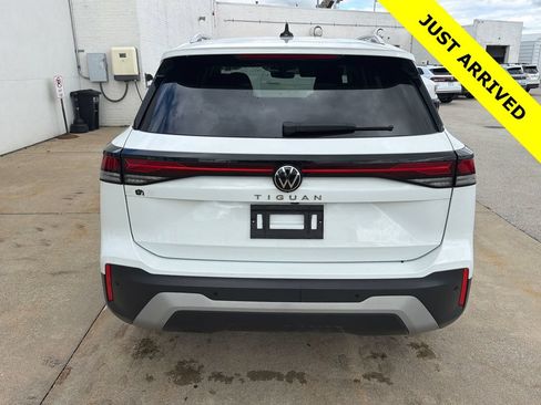 Certified 2025 Volkswagen Tiguan S FWD image 5