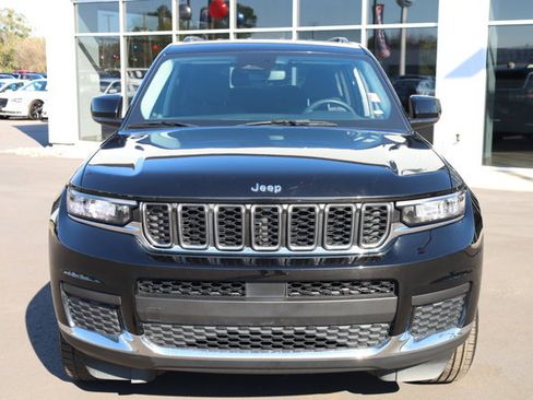 Certified 2023 Jeep Grand Cherokee L Laredo image 18