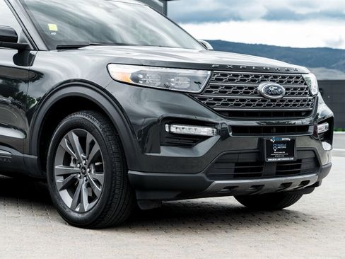 Used 2023 Ford Explorer XLT w/ Equipment Group 202A AWD/4WD image 7