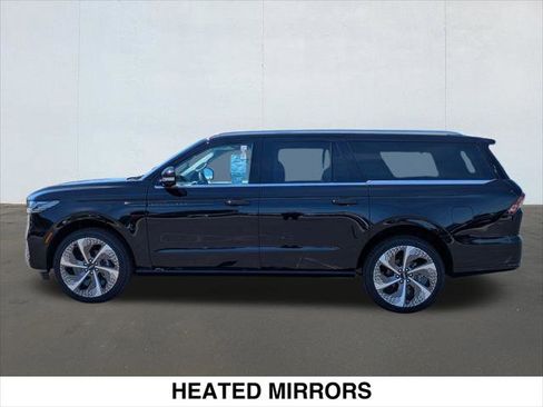 New 2026 Lincoln Navigator L Black Label AWD/4WD image 3