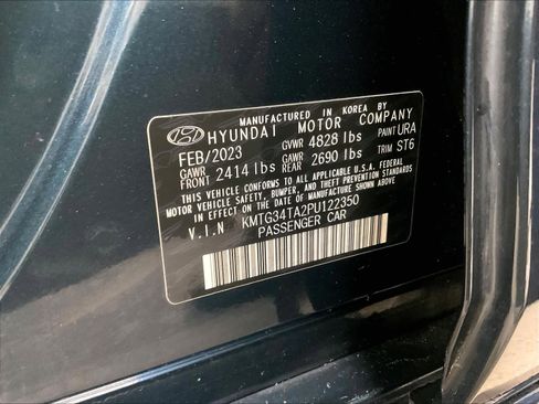 Used 2023 Genesis G70 2.0T w/ Sport Prestige Package image 36