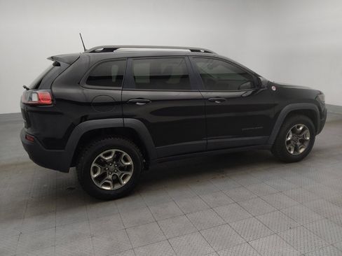 Used 2019 Jeep Cherokee Trailhawk w/ Cold Weather Group image 10