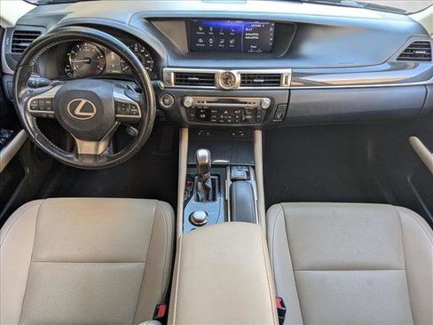Used 2016 Lexus GS 200t w/ Premium Package RWD image 19