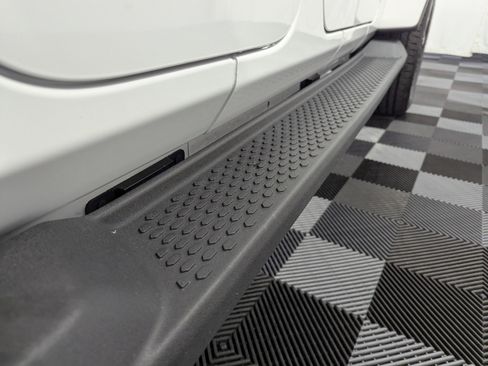 Used 2025 Jeep Wrangler Unlimited Sahara image 6