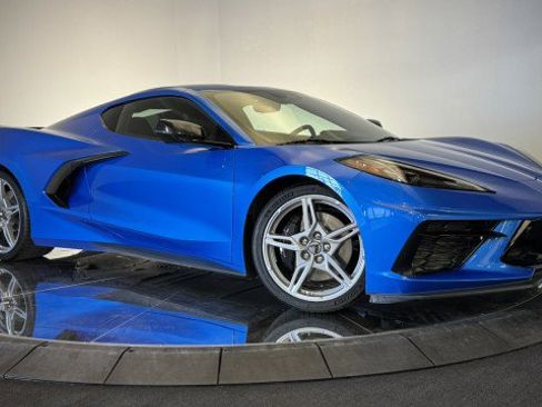 Used 2024 Chevrolet Corvette Stingray Premium Cpe w/ Z51 Performance Package RWD image 2