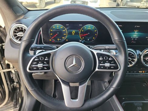 Certified 2021 Mercedes-Benz GLB 250 image 21