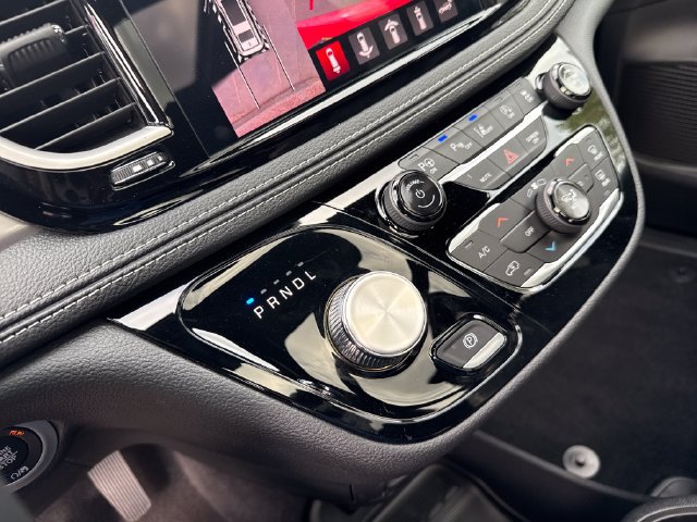 New 2025 Chrysler Pacifica Select AWD/4WD image 27