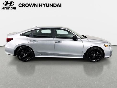 Used 2025 Honda Civic Sport image 5