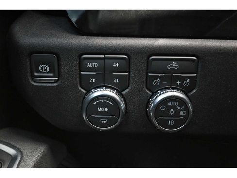 Used 2026 GMC Sierra 1500 Elevation AWD/4WD image 18