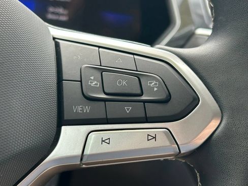 Used 2023 Volkswagen Tiguan SE FWD image 28