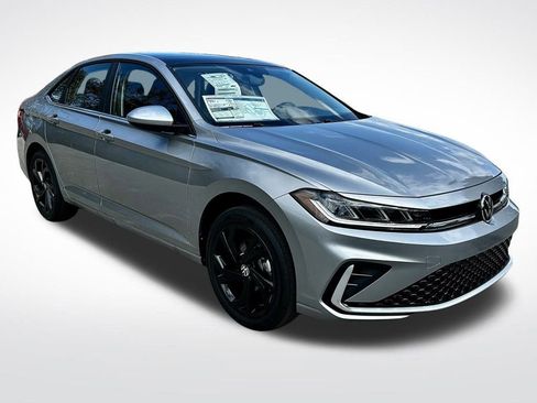 New 2026 Volkswagen Jetta SE FWD image 3