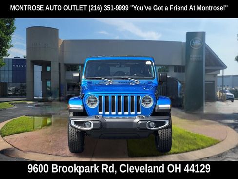Used 2022 Jeep Wrangler Unlimited Sahara w/ LED Lighting Group AWD/4WD image 11