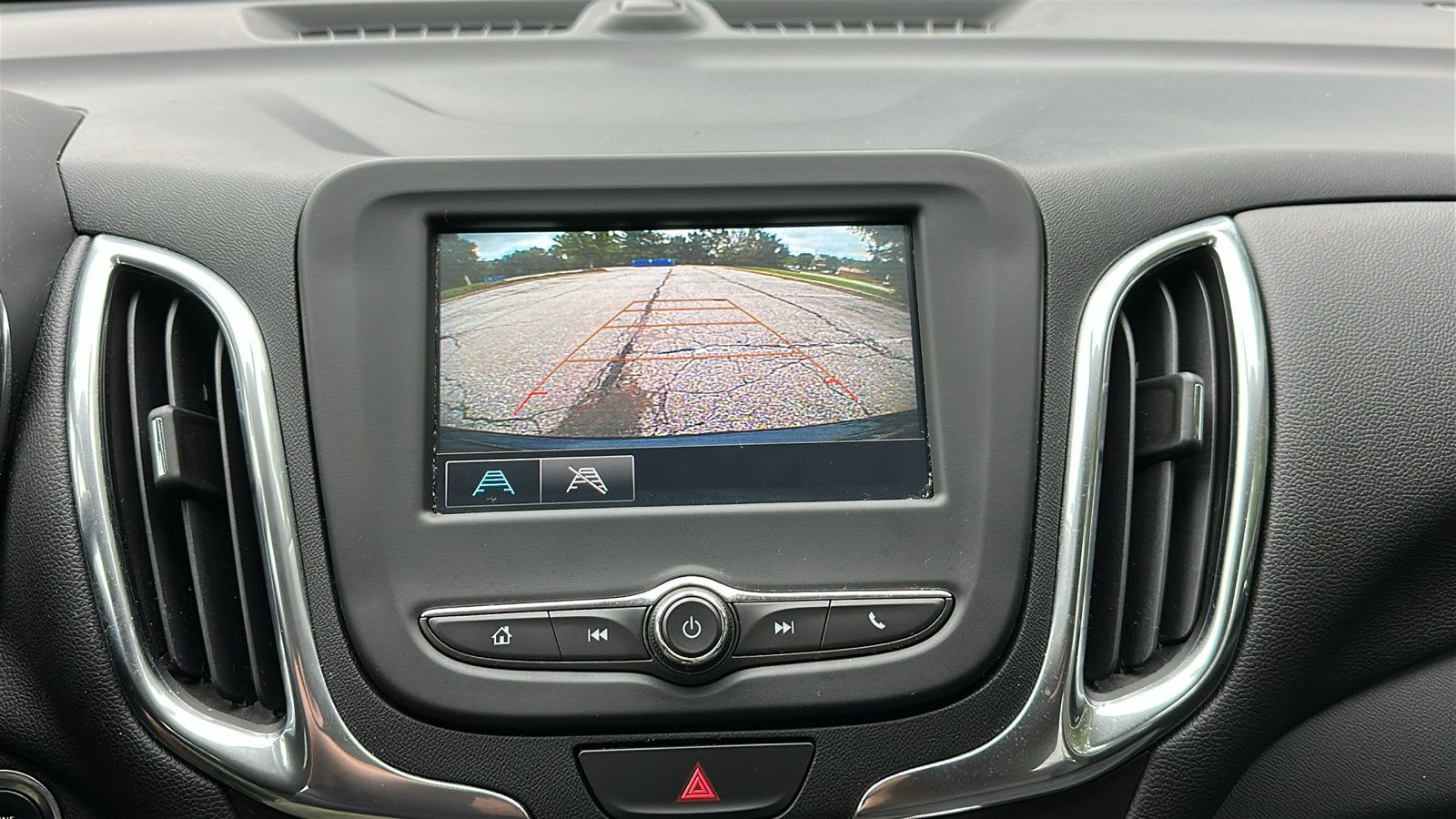 Used 2018 Chevrolet Equinox LT AWD/4WD image 20