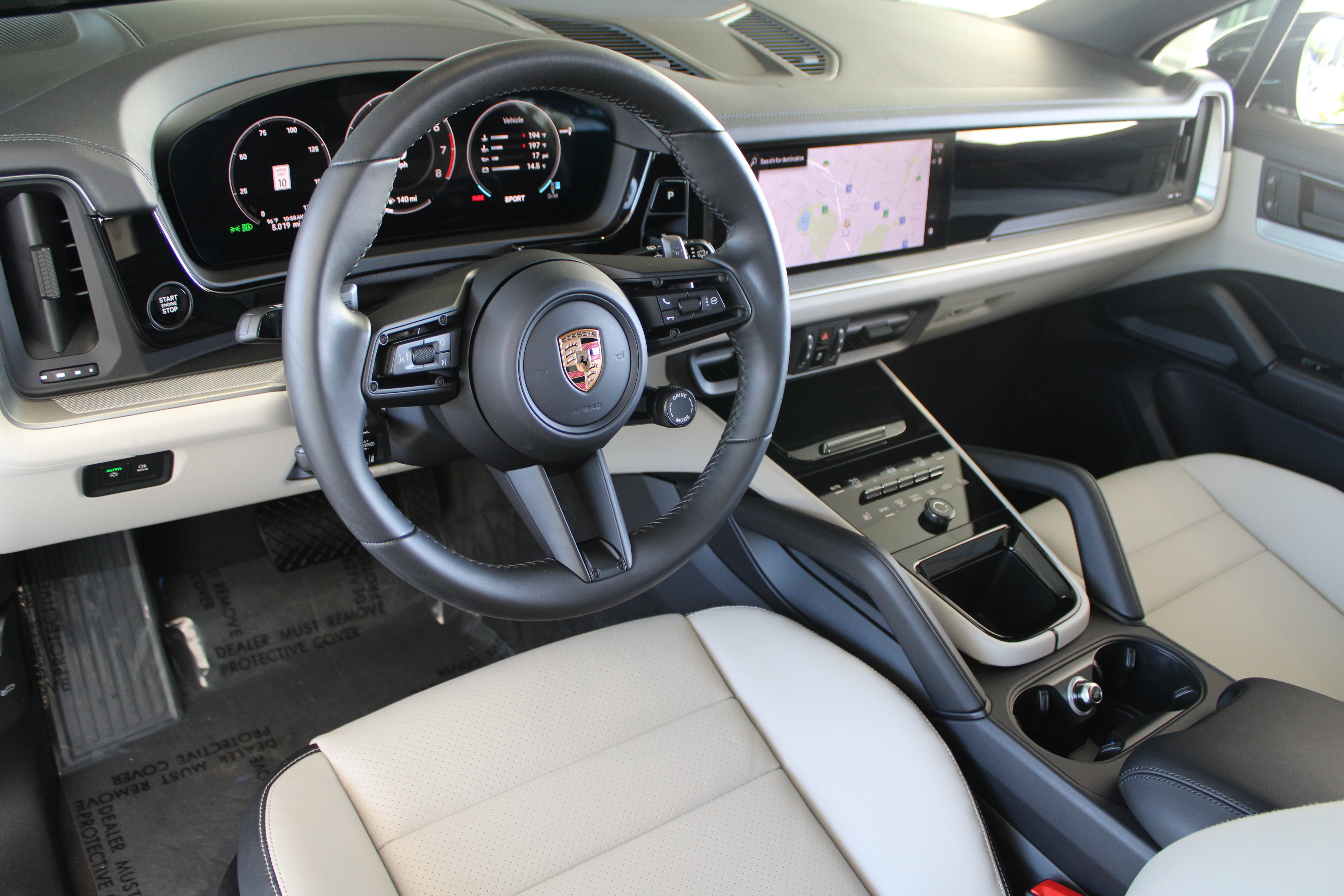 Certified 2026 Porsche Cayenne AWD/4WD image 4