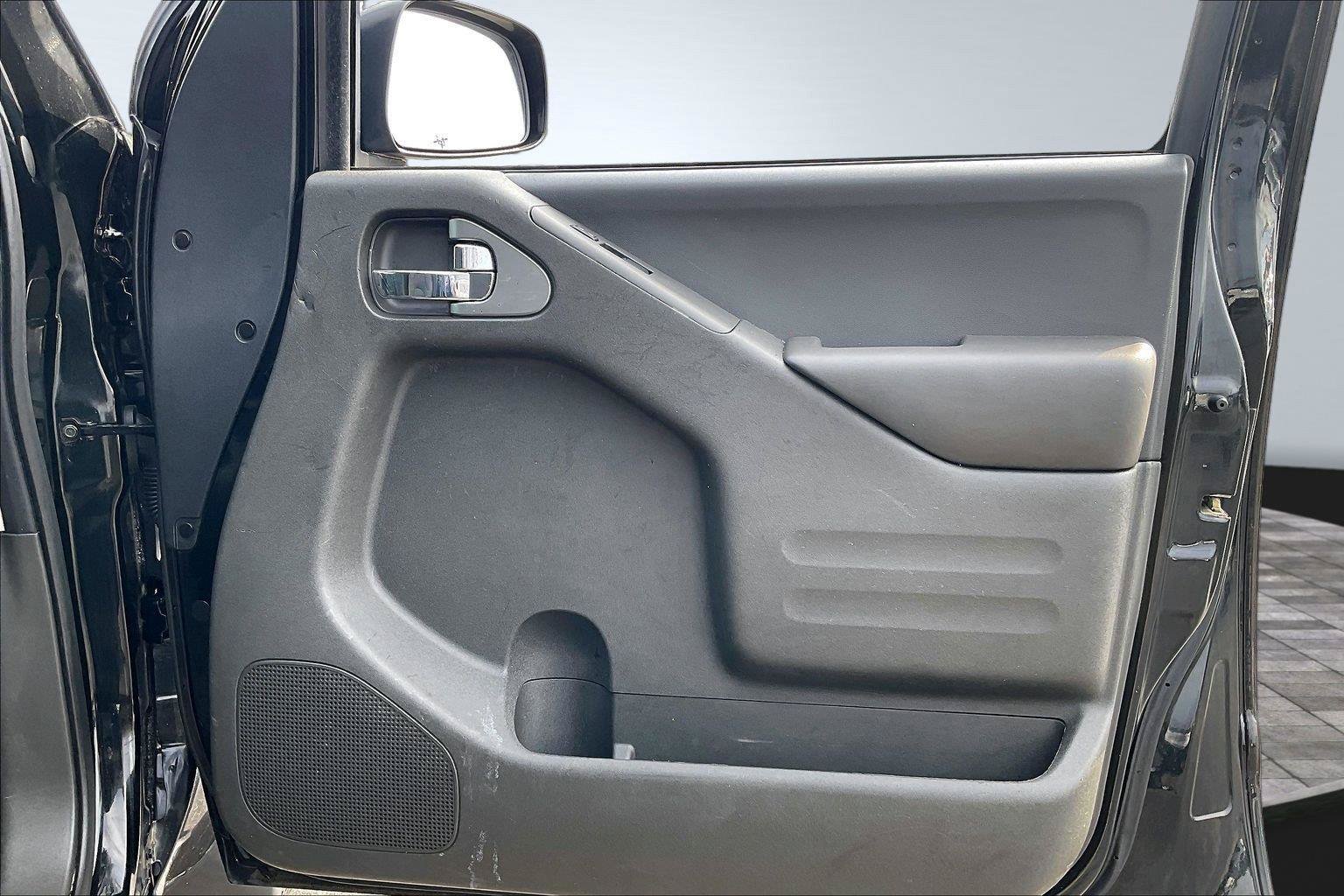 Used 2021 Nissan Frontier S RWD image 24