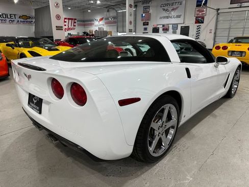 Used 2007 Chevrolet Corvette Coupe w/ Preferred Equipment Group RWD image 17