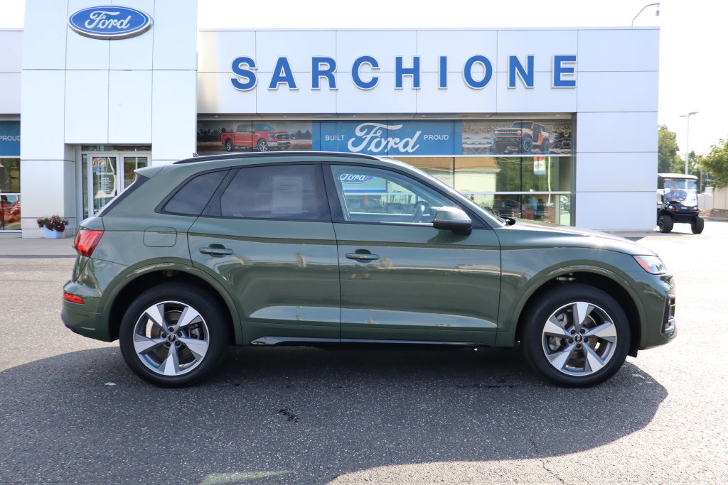 Used 2024 Audi Q5 2.0T Premium Plus w/ Premium Plus Package AWD/4WD image 2
