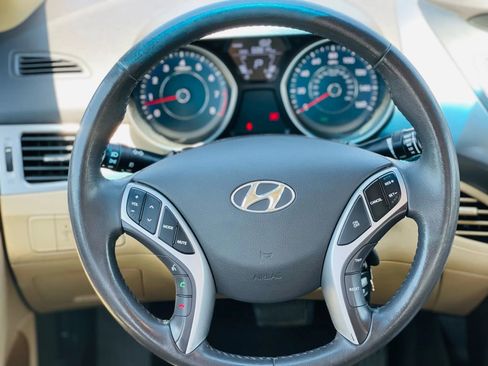 Used 2011 Hyundai Elantra Limited image 12