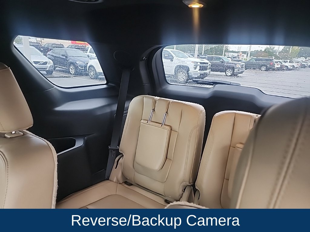 Used 2017 Ford Explorer Limited w/ Equipment Group 301A FWD image 5