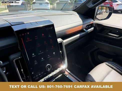 Used 2025 GMC Yukon XL Denali AWD/4WD image 20