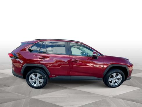 Used 2024 Toyota RAV4 XLE AWD/4WD image 9