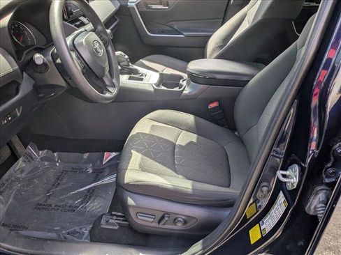 Used 2020 Toyota RAV4 XLE image 12