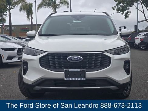 New 2025 Ford Escape SE image 4