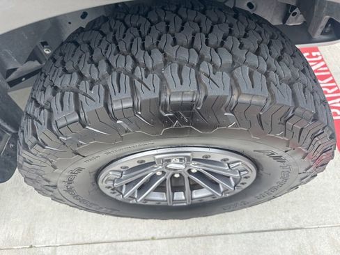 Used 2019 Ford F150 Raptor w/ Equipment Group 802A Luxury AWD/4WD image 16