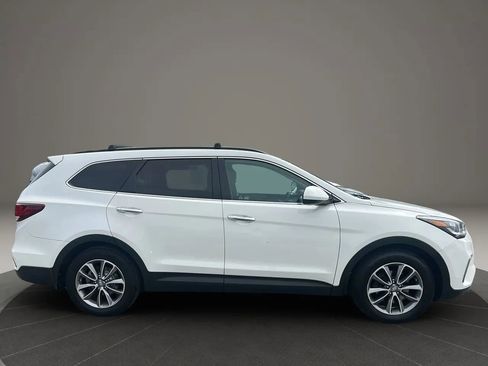Used 2018 Hyundai Santa Fe SE AWD/4WD image 6
