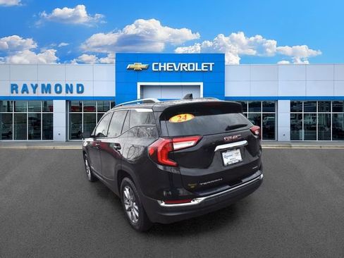 Certified 2023 GMC Terrain SLT w/ Infotainment Package II AWD/4WD image 6