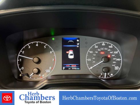 Used 2025 Toyota Corolla LE FWD image 5