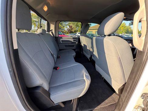 Used 2019 RAM 1500 Classic SLT image 23
