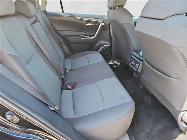 Used 2025 Toyota RAV4 XLE AWD/4WD image 19