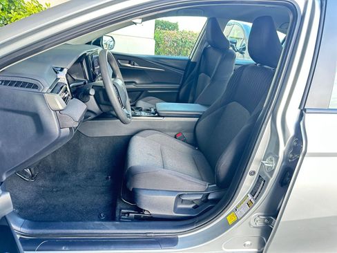 Used 2025 Toyota Camry LE image 36