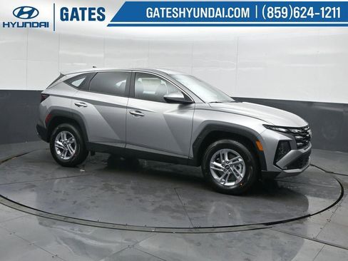New 2026 Hyundai Tucson SE image 1