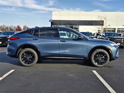 New 2026 Buick Envista Sport Touring image 9