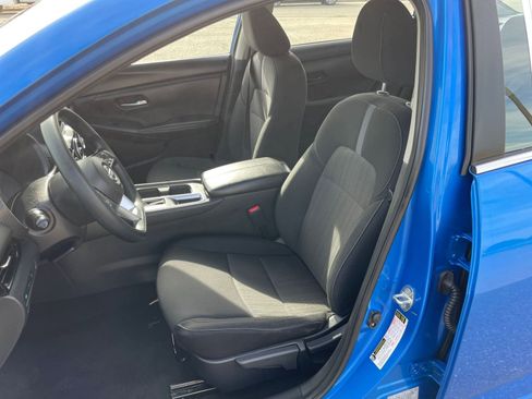 Used 2025 Nissan Sentra SV image 35