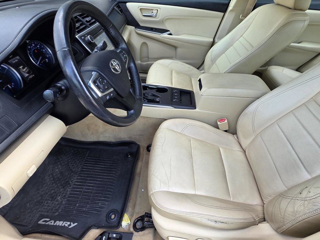 Used 2017 Toyota Camry XLE FWD image 7