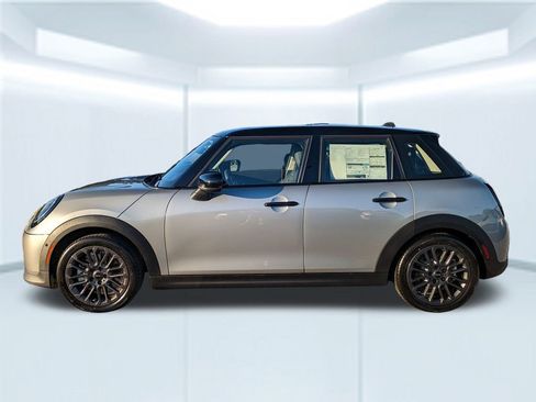 New 2026 MINI Cooper 4-Door Hardtop FWD image 2