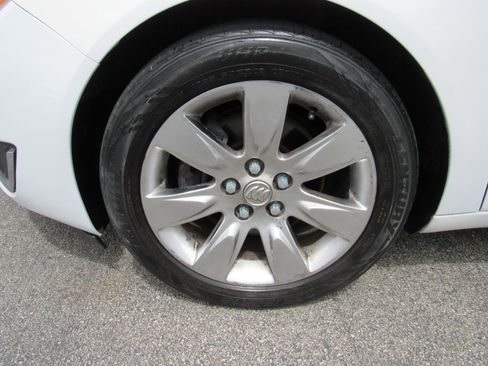 Used 2016 Buick Regal Premium AWD/4WD image 10