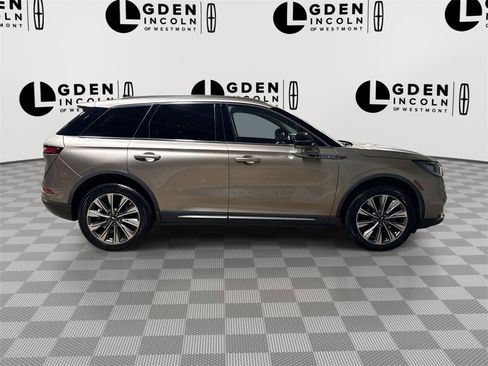 Certified 2020 Lincoln Corsair Reserve w/ Elements Package image 9