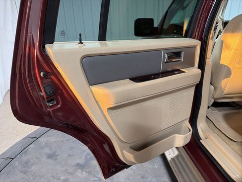 Used 2011 Ford Expedition XLT w/ 201A Rapid Spec Order Code image 17