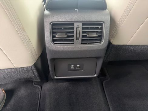 Used 2023 Nissan Rogue SV w/ SV Premium B Package AWD/4WD image 37