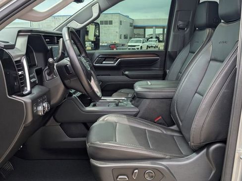 Used 2024 GMC Sierra 2500 Denali w/ Denali Reserve Package AWD/4WD image 11