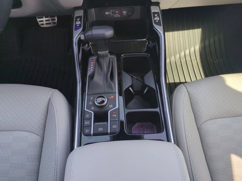 Used 2025 Kia Sorento SX AWD/4WD image 18