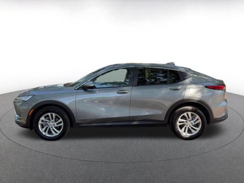 Used 2025 Buick Envista Preferred image 9