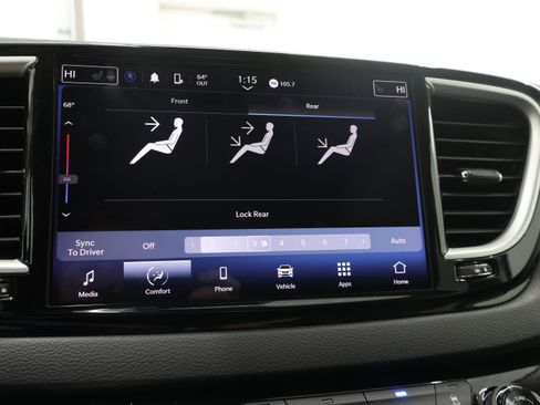 Used 2024 Chrysler Pacifica Touring-L FWD image 51