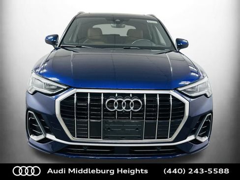 Certified 2022 Audi Q3 2.0T Premium Plus w/ Premium Plus Package image 2