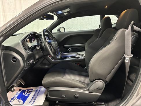 Used 2018 Dodge Challenger Scat Pack RWD image 14