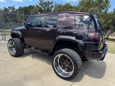 Used 2007 Toyota FJ Cruiser 2WD w/ Convenience Pkg image 7